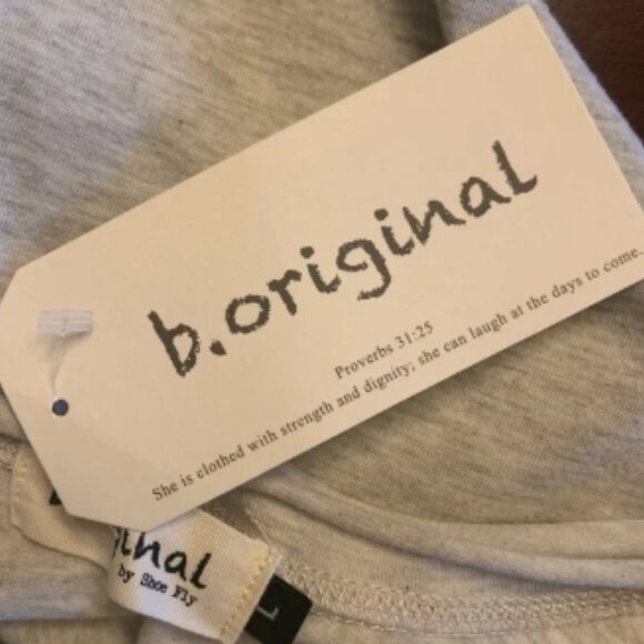 Boutique Crop Top Studded Holes New - Picture 6 of 7